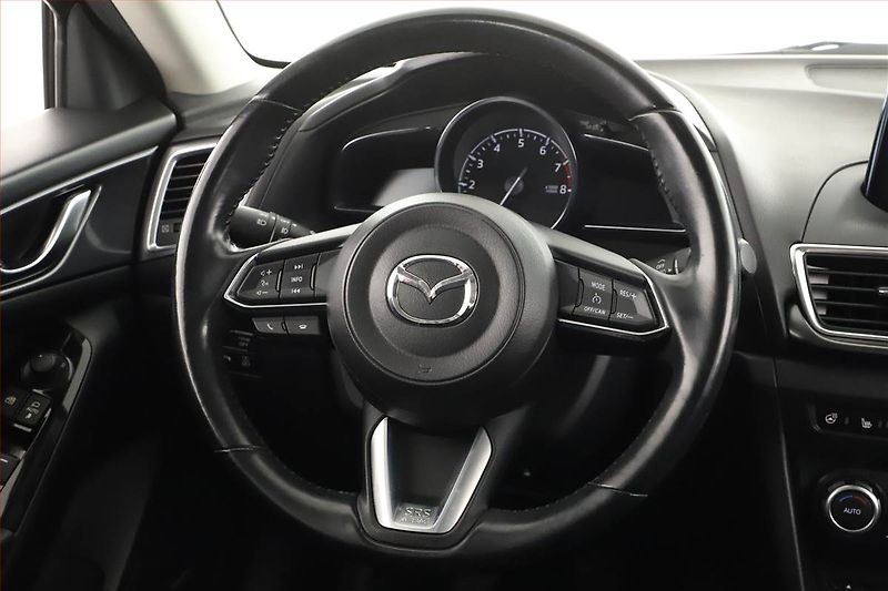 Mazda 3 (2017) 2.0 Skyactiv-G, Serv.kniha - fotka 10 z 15