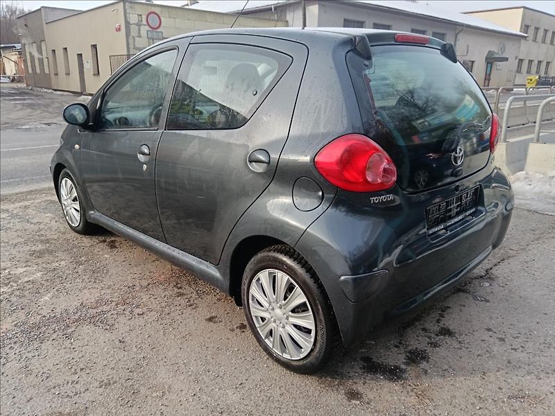 Toyota Aygo 1,0 VVTi  Cool - fotka 8 z 19