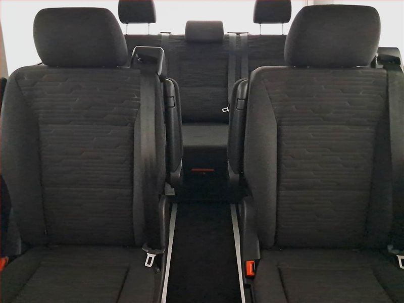 Volkswagen Multivan (2021) Comfortline 2.0 TDI - fotka 10 z 25