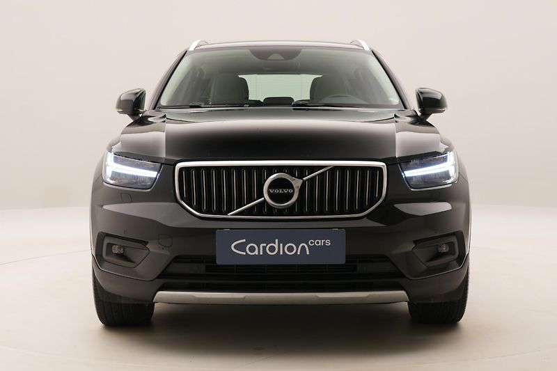 Volvo XC40 D4 AWD INSCRIPTION REZERVACE - fotka 15 z 44