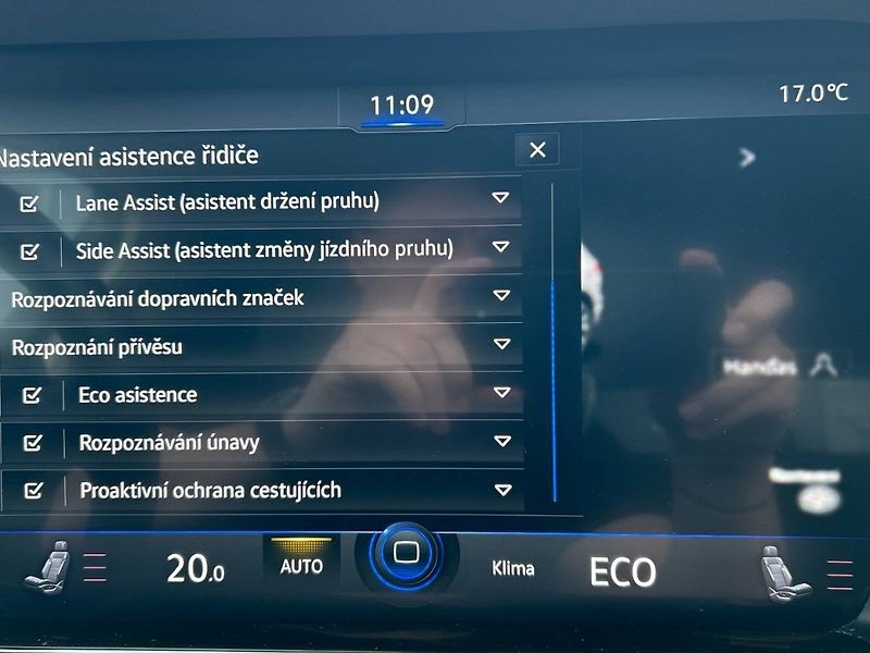 Volkswagen Touareg (2021) 3.0 TDI 8AUT 4MOTION R-Line - fotka 10 z 32