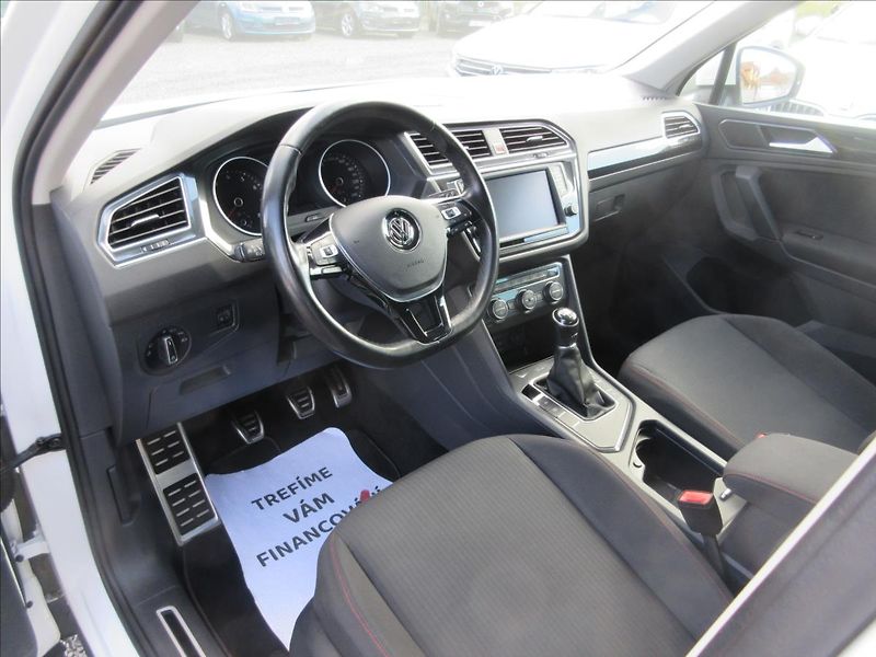 Volkswagen Tiguan 1,4 TSI 110kW Edice Sound - fotka 6 z 15