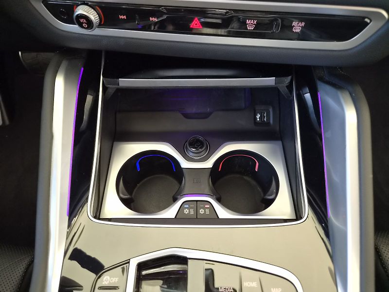 BMW X6 M60i xDrive - fotka 32 z 40