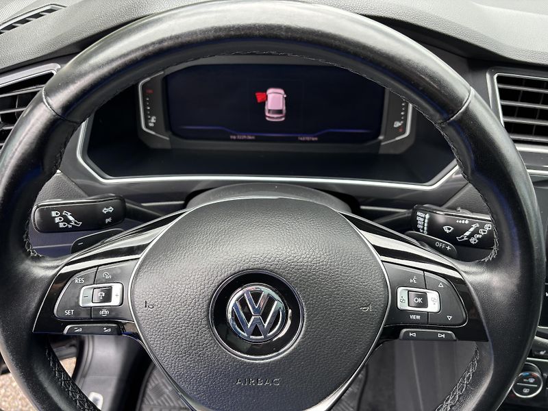 Volkswagen Tiguan 2.0 TDI ALLSPACE - fotka 21 z 24