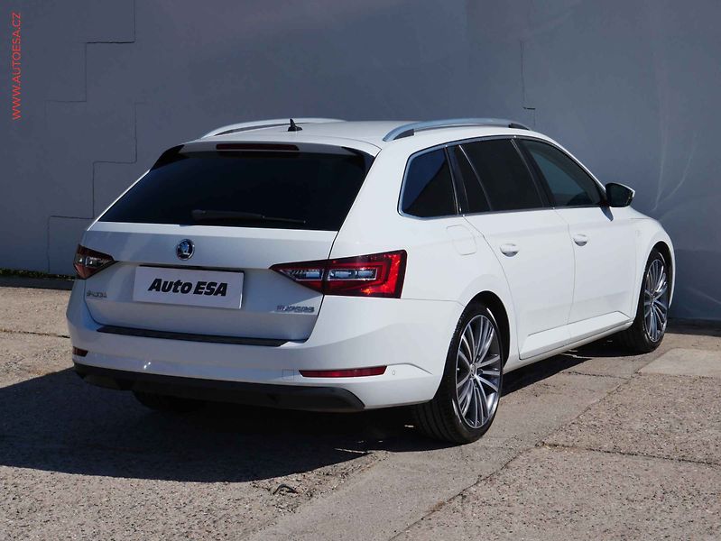 Škoda Superb (2016) 2.0TDi, ČR, DSG, bixen - fotka 6 z 28