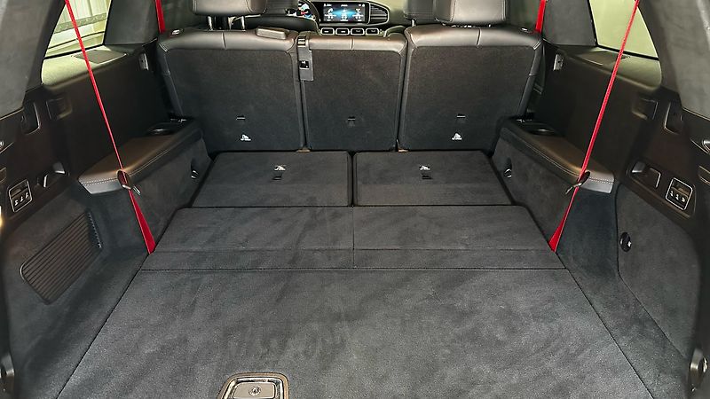 Mercedes-Benz GLS 63 AMG / TOP VÝBAVA - fotka 19 z 68