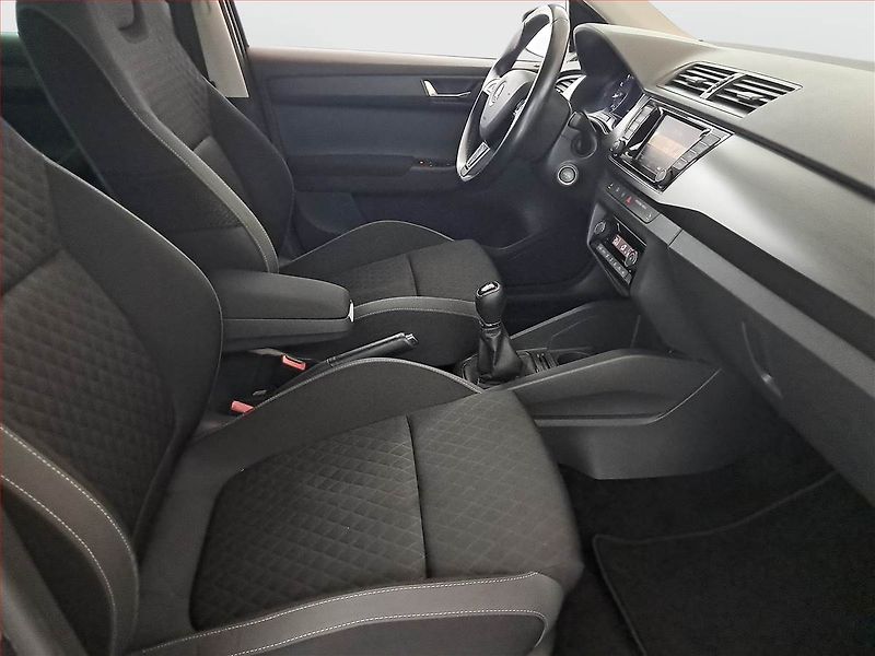 Škoda Fabia (2015) 1.2 TSI, Tempomat - fotka 9 z 15