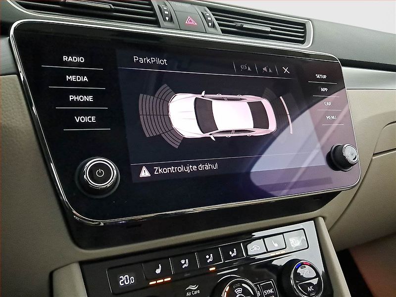 Škoda Superb (2018) 2.0 TDI, Automat, Bi-Xenony - fotka 21 z 22