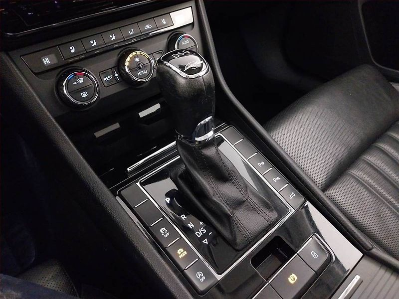 Škoda Superb (2016) Laurin&Klement 2.0 TDI 4x4 - fotka 13 z 24