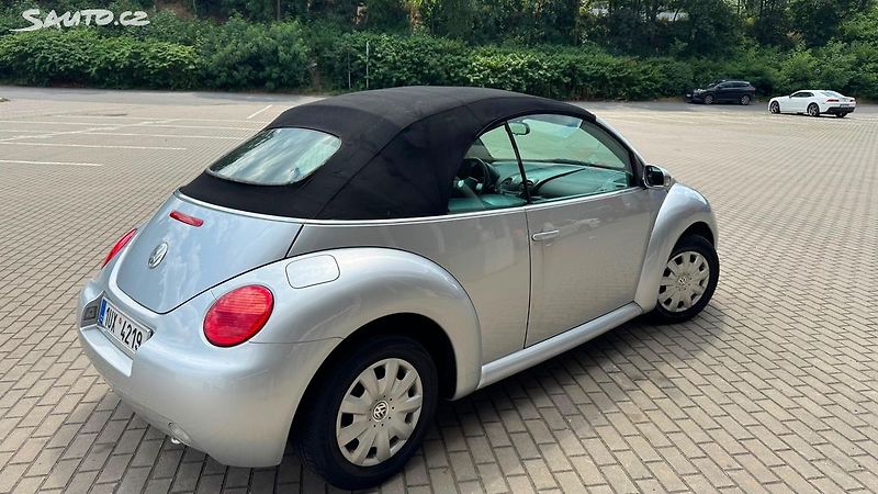 Volkswagen New Beetle (2003) 1.6i, 75kw Kabriolet - fotka 14 z 16