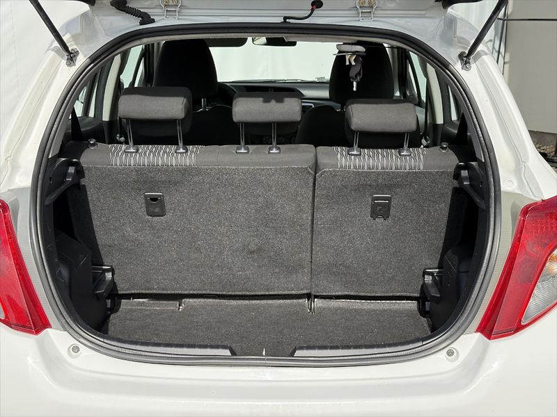Toyota Yaris 1,0 AZ Power - fotka 15 z 15
