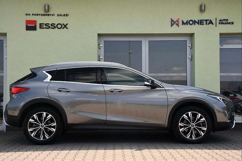 Mercedes-Benz GLA INFINITI QX30 220 CDI 4MATIC  - fotka 8 z 45