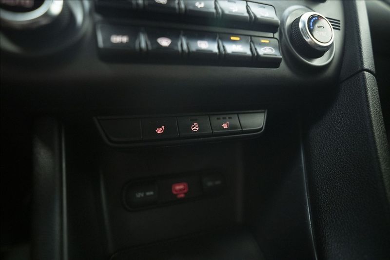 Kia Sportage 1,6 CRDi NAVI KAMERA VÝHŘEV ČR - fotka 33 z 49