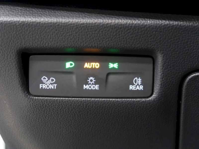 Škoda Superb (2025) SPORTLINE 2.0TDI 142KW 4x4 DSG - fotka 44 z 51