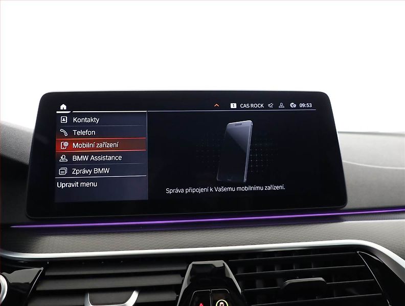BMW Řada 5 (2023) 530d xDrive - fotka 13 z 20