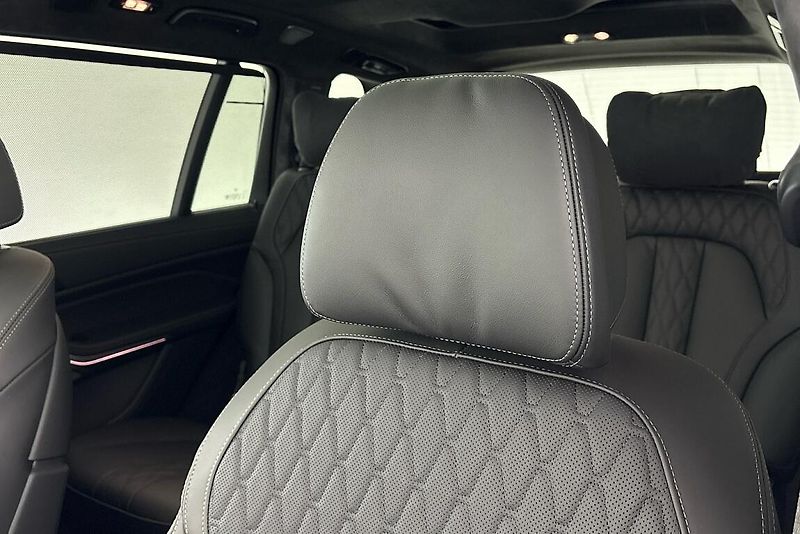BMW X7 xDrive40d - fotka 8 z 30