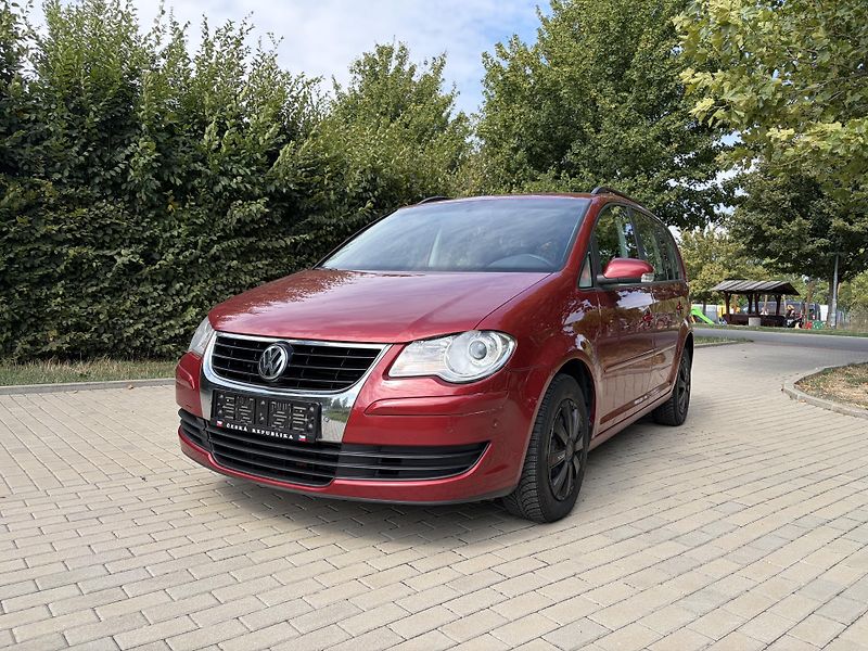 Volkswagen Touran 1.6 75KW 7 míst Trendline  - fotka 2 z 33