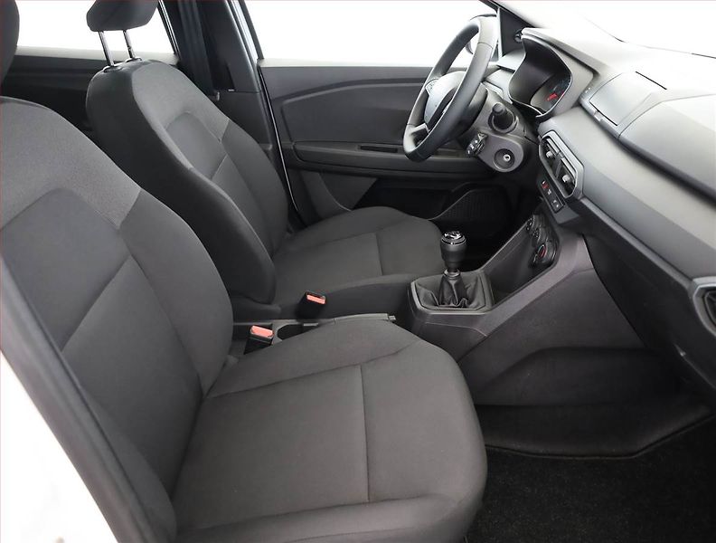 Dacia Jogger (2024) 1.0 TCe, LPG, 7 míst, ČR,1.maj - fotka 7 z 15