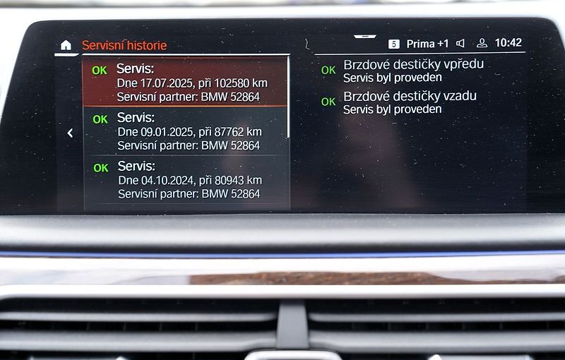 BMW Řada 7 750Li xDrive Individual/ČR - fotka 40 z 49