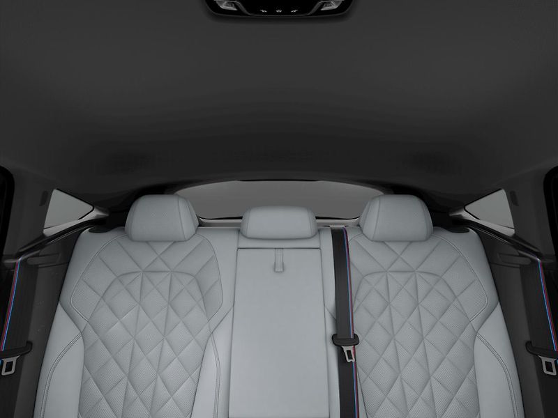 BMW X6 M60i - fotka 6 z 6