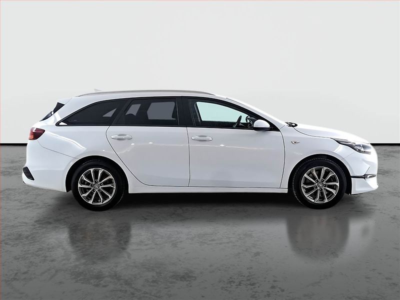 Kia Ceed (2023) 1.5 T-GDI, ČR,1.maj - fotka 6 z 19