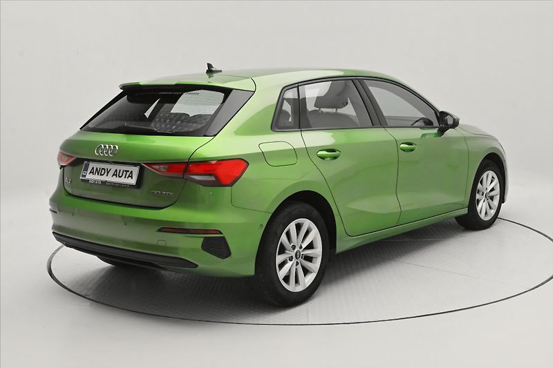 Audi A3 2,0 30 TDI 85 kW Sportback Zár - fotka 5 z 32