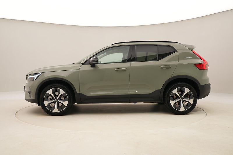 Volvo XC40 B4 DARK ULTRA AUT CZ - fotka 10 z 59