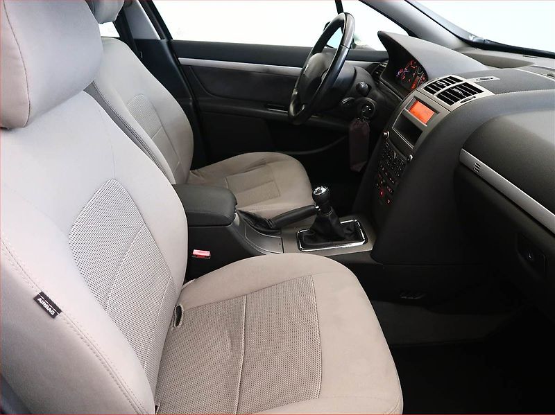 Peugeot 407 (2007) 1.6 HDi, slušný stav - fotka 9 z 14