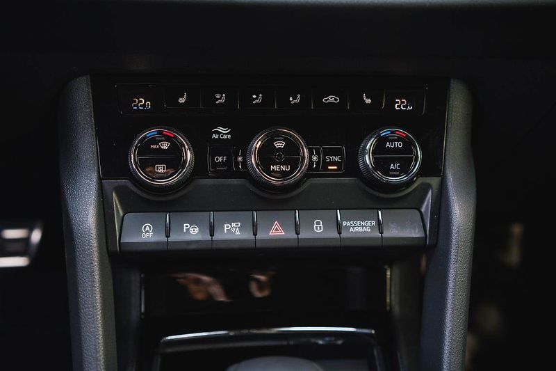 Škoda Karoq (2025) 2.0 TDI, 4X4, Navigace - fotka 25 z 32