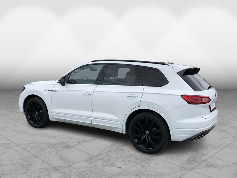 Volkswagen Touareg 3.0 TDI R-Line - fotka 7 z 30