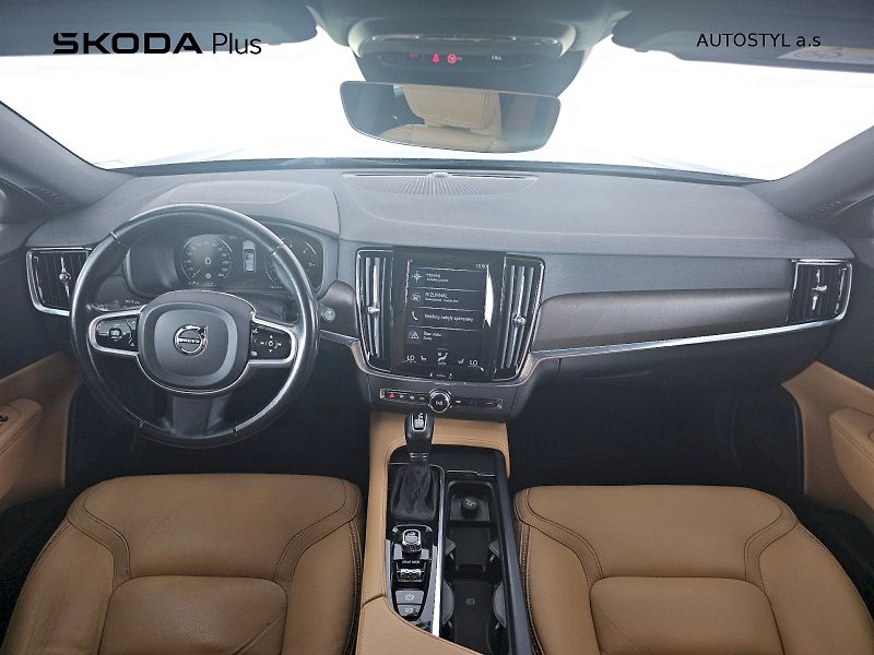 Volvo V90 (2020) Cross Country D5 173kW MOMENTU - fotka 5 z 33