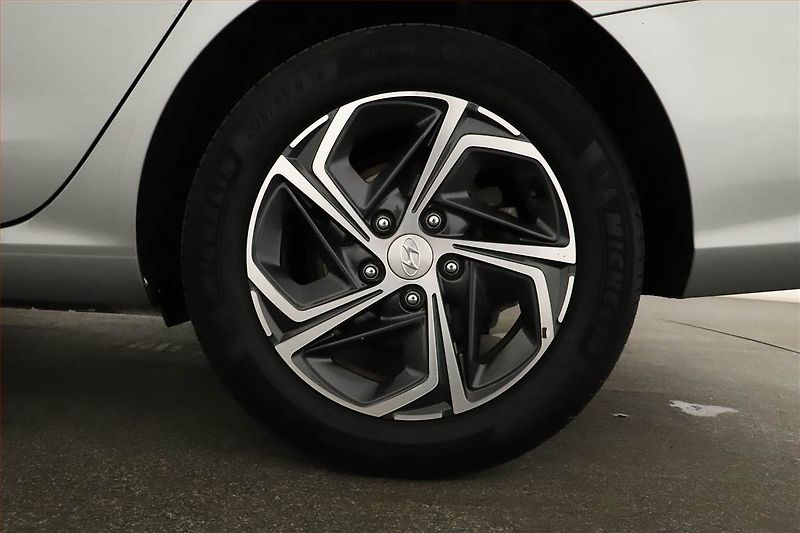 Hyundai i30 (2023) 1.5 T-GDI, Automat, ČR,1.maj - fotka 12 z 22