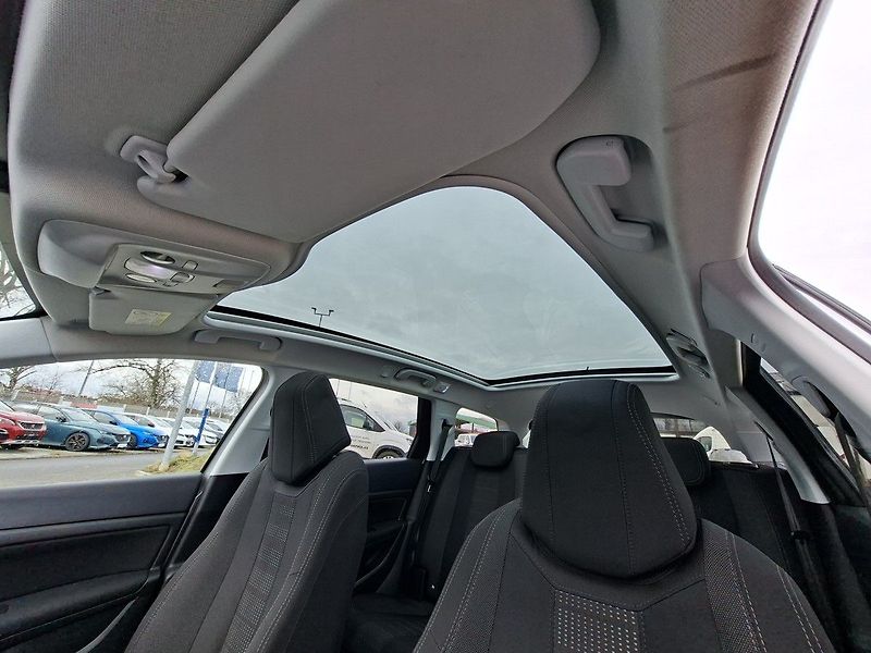 Peugeot 308 SW ALLURE 1,6 BHDi 120k M6 - fotka 16 z 26
