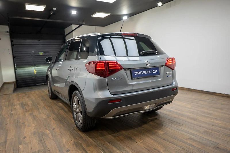 Suzuki Vitara Hybrid 1.4 95 kW - fotka 6 z 34