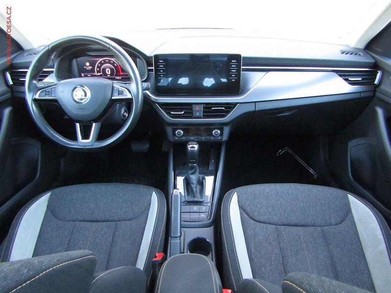 Škoda Kamiq (2020) 1.0 TSi, Style, DSG, navi - fotka 8 z 22