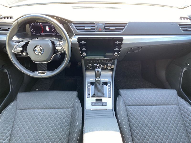 Škoda Superb (2022) Combi 2.0 TDI DSG Ambition - fotka 5 z 35