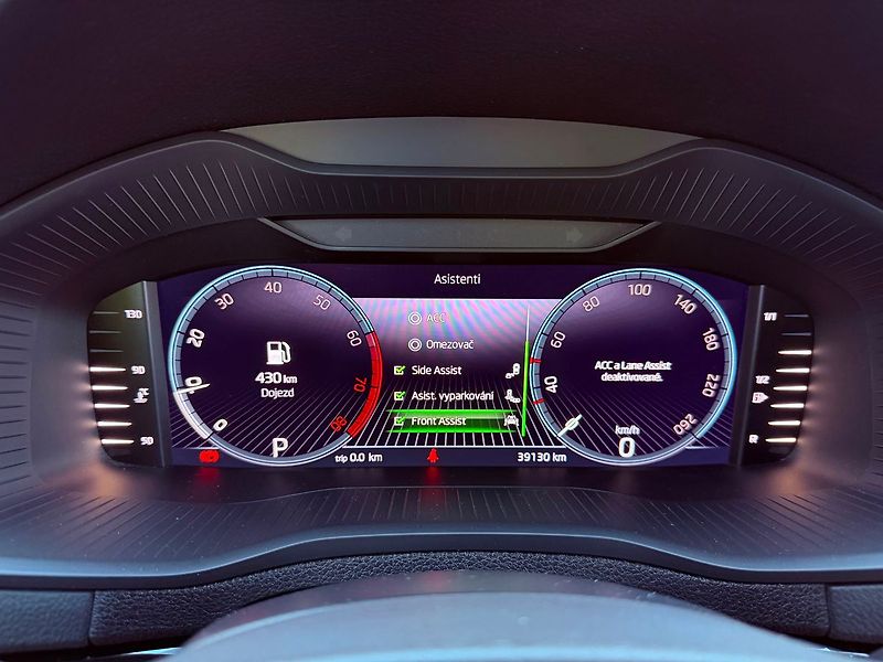 Škoda Karoq 1.5 TSi DSG Style, ČR, 1.Maj - fotka 20 z 34