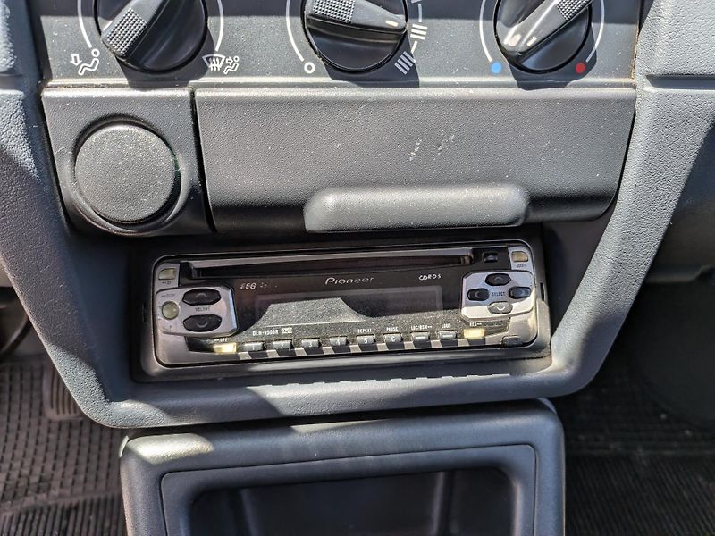 Škoda Felicia 1,3 50kW TAŽNÉ ,CENTRÁL   - fotka 11 z 16