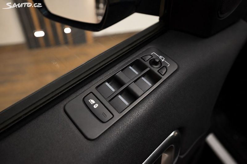 Land Rover Discovery Sport - NEPOJÍZDNÝ - fotka 18 z 28