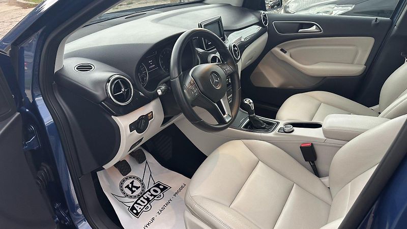Mercedes-Benz Třídy B (2011) B200i 115kW *ALU*Kůže*PDC* - fotka 9 z 22