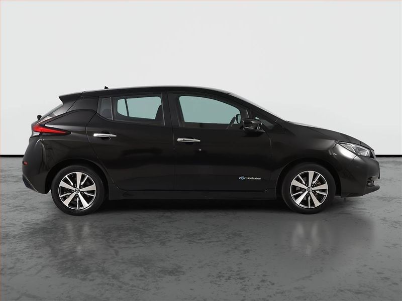Nissan Leaf (2021) 40 kWh, SoH 90%, Automat - fotka 6 z 21