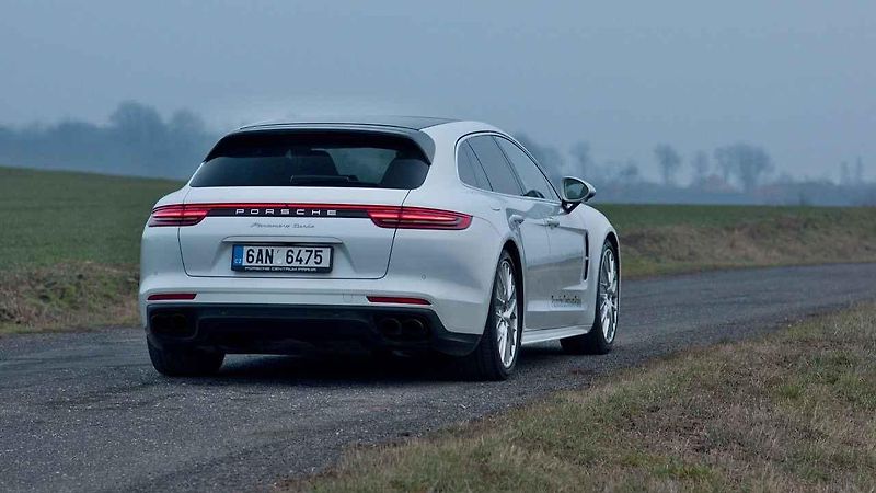 Porsche Panamera Turbo Sport Turismo.