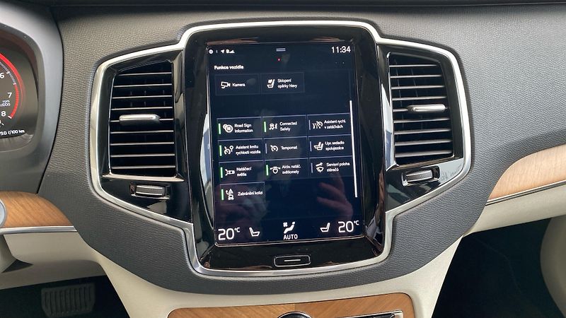 Volvo XC90 MOMENTUM PRO, B5 AWD, 184+10 k - fotka 17 z 30