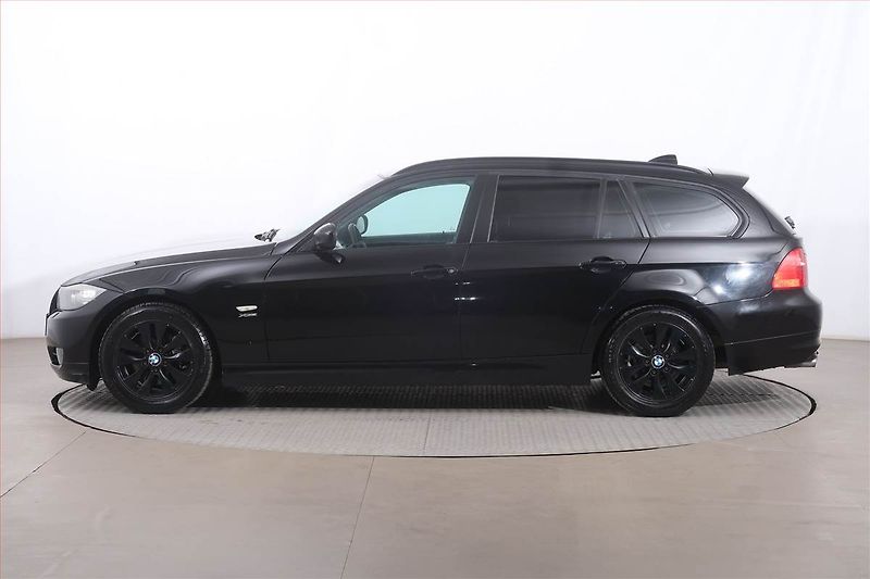 BMW Řada 3 (2012) 320 d xDrive, 4X4, Automat - fotka 3 z 26