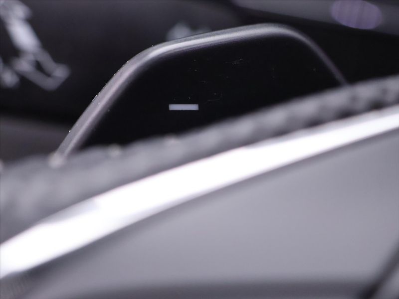 Škoda Superb 2,0 TDI 147kW Sportline DSG DP - fotka 16 z 30