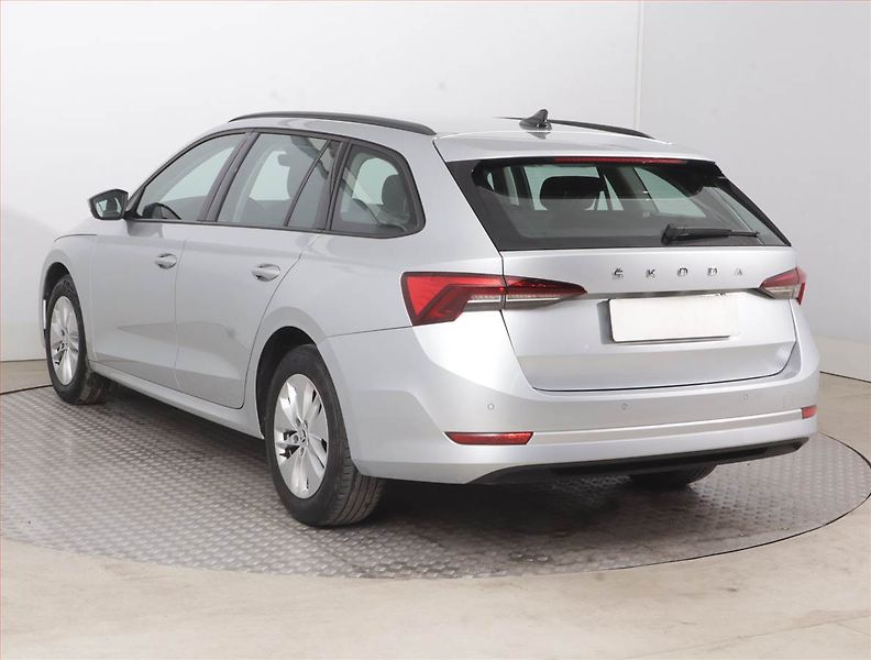 Škoda Octavia (2022) Ambition 2.0 TDI, ČR,1.maj - fotka 4 z 15