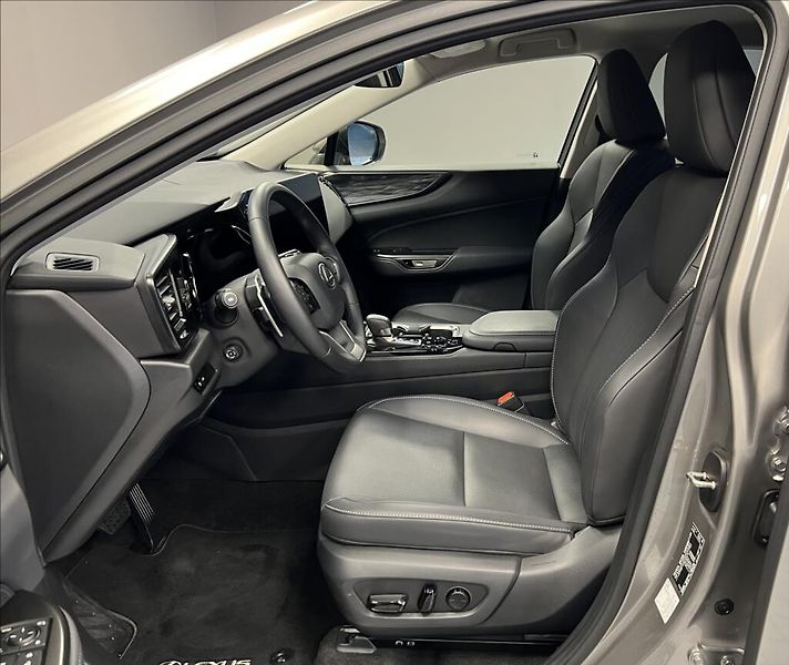 Lexus NX 450h plus 450H+ 2,5 PHEV EXECUTIVE TOP - fotka 6 z 17