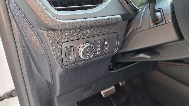 Ford Kuga (2022) 2.5i PHEV 165kW Titanium AT TZ - fotka 21 z 49