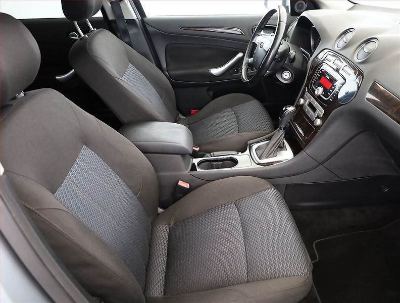 Ford Mondeo (2008) 2.0 TDCi, Automat, Serv.kniha - fotka 7 z 16
