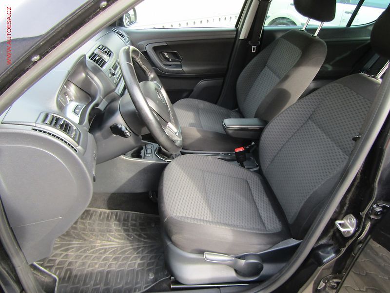 Škoda Fabia (2014) 1.2 TSi, Ambiente - fotka 9 z 18